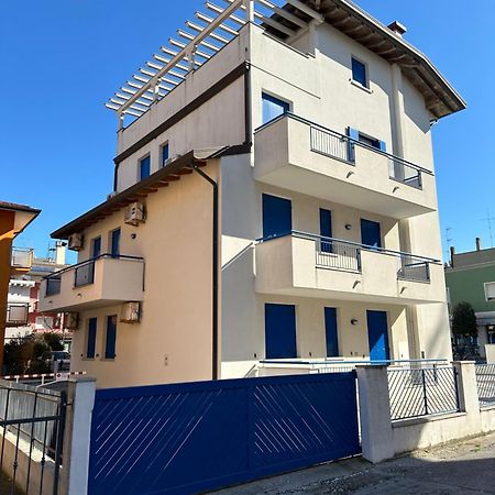 קאורלה Residence Stefania - Agenzia Cocal מראה חיצוני תמונה